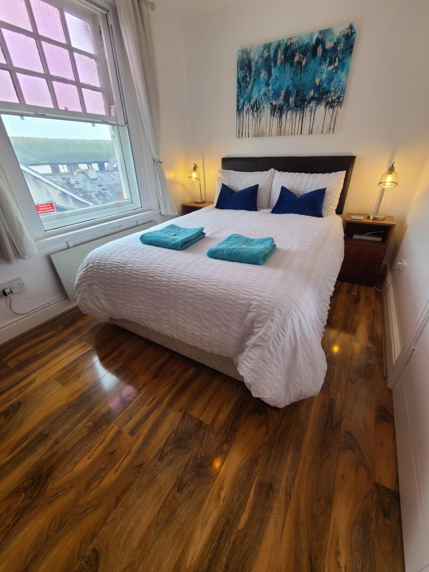 Vale View Apartment, Prestatyn, North Wales - A Stylish, Dog-Friendly Holiday Let Just A 5 Min Walk To Beach & Town! Eksteriør bilde