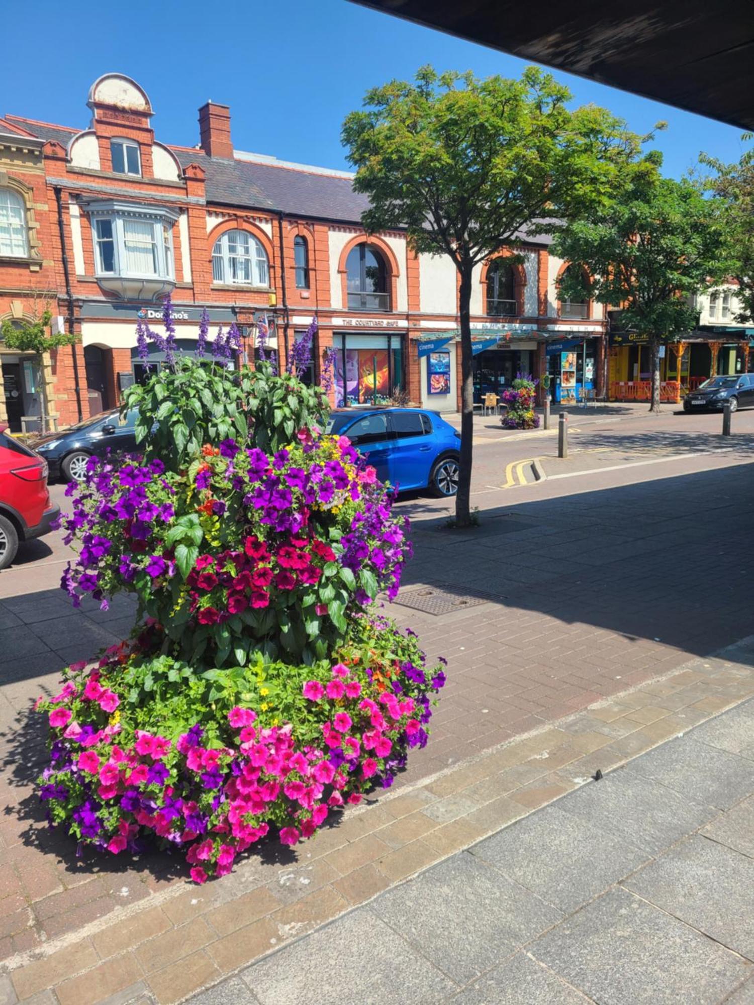 Vale View Apartment, Prestatyn, North Wales - A Stylish, Dog-Friendly Holiday Let Just A 5 Min Walk To Beach & Town! Eksteriør bilde